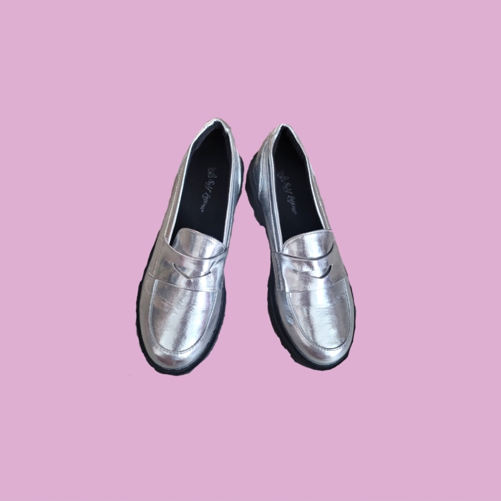 Girls' Self Esteem Metallic Silver Vegan Leather Chunky Lugged Sole Loafers 4Y/6